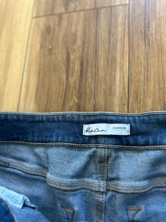 KanCan women’s exclusively for Maurice’s jeans size 18 - Picture 3 of 4